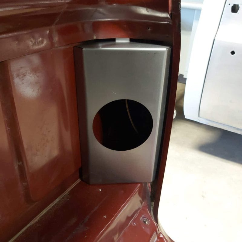 73-87 Custom GMC Chevy Squarebody C10 Truck Speaker Brackets Installed 1973-1987 Custom GMC Chevy Squarebody C10 Truck Speaker Brackets Installed