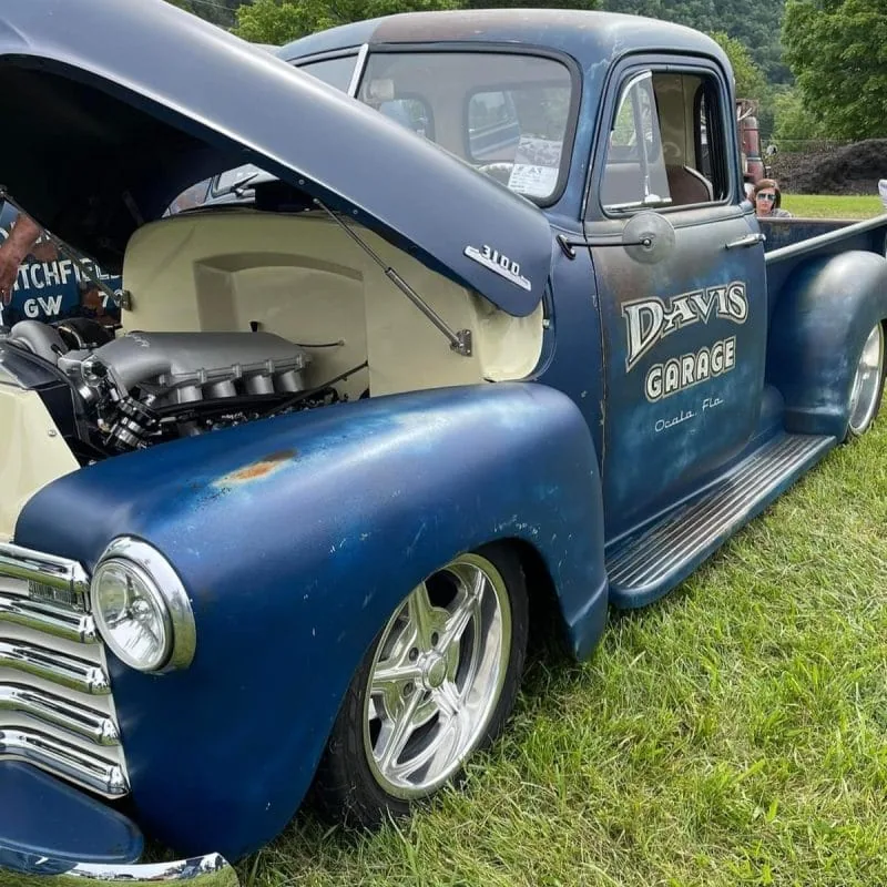 Hood strut kit for 47-54 Advance Design Chevy truck