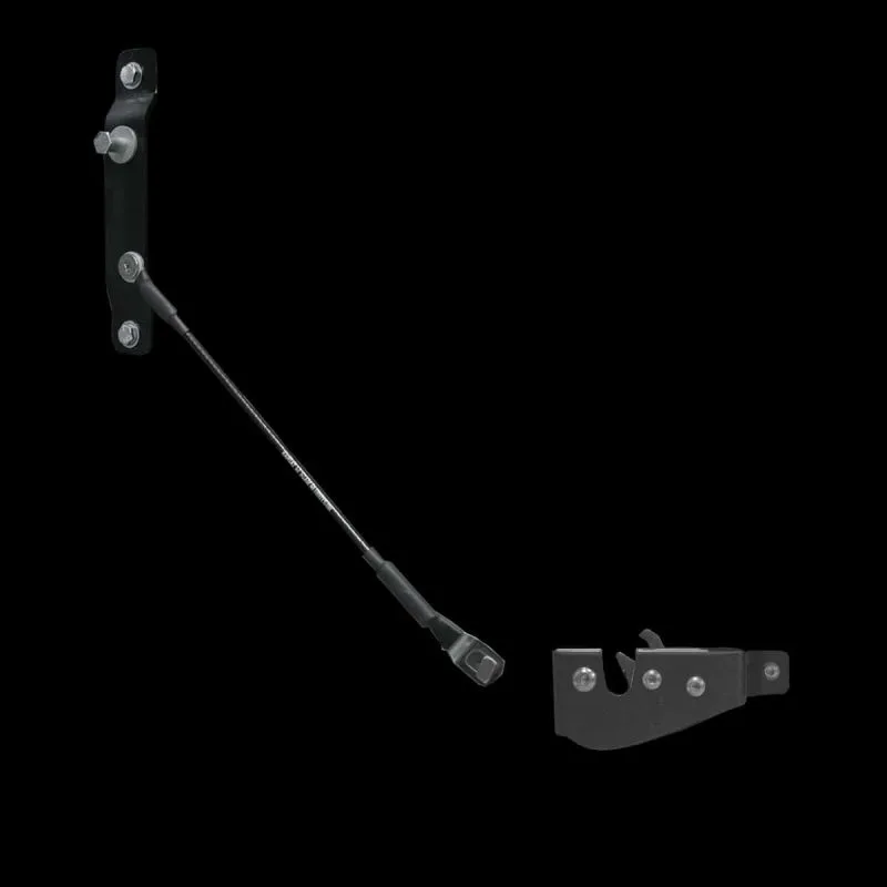 67-72-C10-TAILGATE-LATCH-KIT Altman tailgate latch kit installed on a classic Chevy GMC truck tailgate