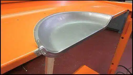 Welding wheel tub lip to bed lip