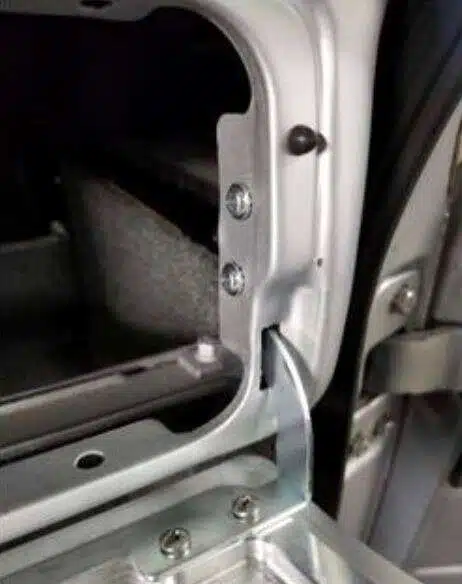 Final alignment of speaker grille and glove box