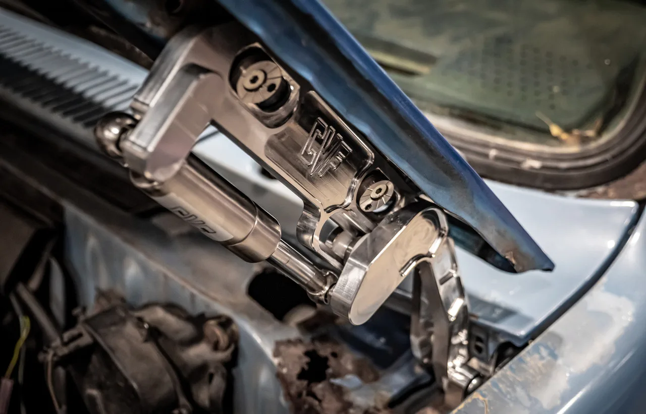 Billet aluminum hood hinges for 81-87 Chevy GMC C10 truck, pivot arm detail