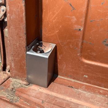 inside-box-panel-fuel-filler-fully-welded-billet-installed-2 inside-box-panel-fuel-filler-fully-welded-billet-installed-2