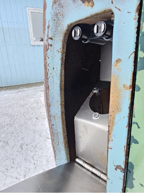 Taillight opened to access fuel cap
