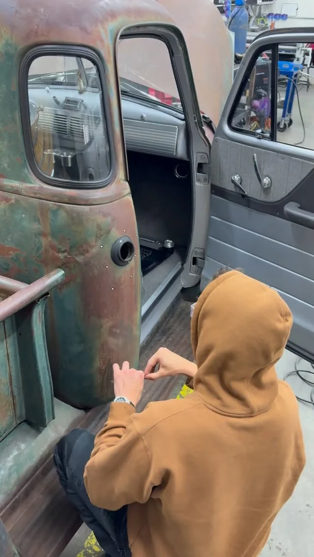 What might we be up to here…. 

Had @jordansavarddesigns up to do some #nerd stuff and get some ideas flowing. 

What should we do next? So many options.

#3dscanning #chevy3100 #advancedesign #lsfab lsfabrication