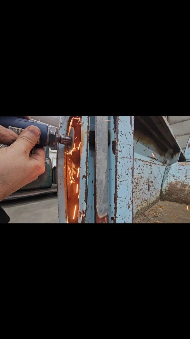 The metal needs to be loud and heavy! 
🤘😈
#Fab101 #F100 #Ford #fordracing