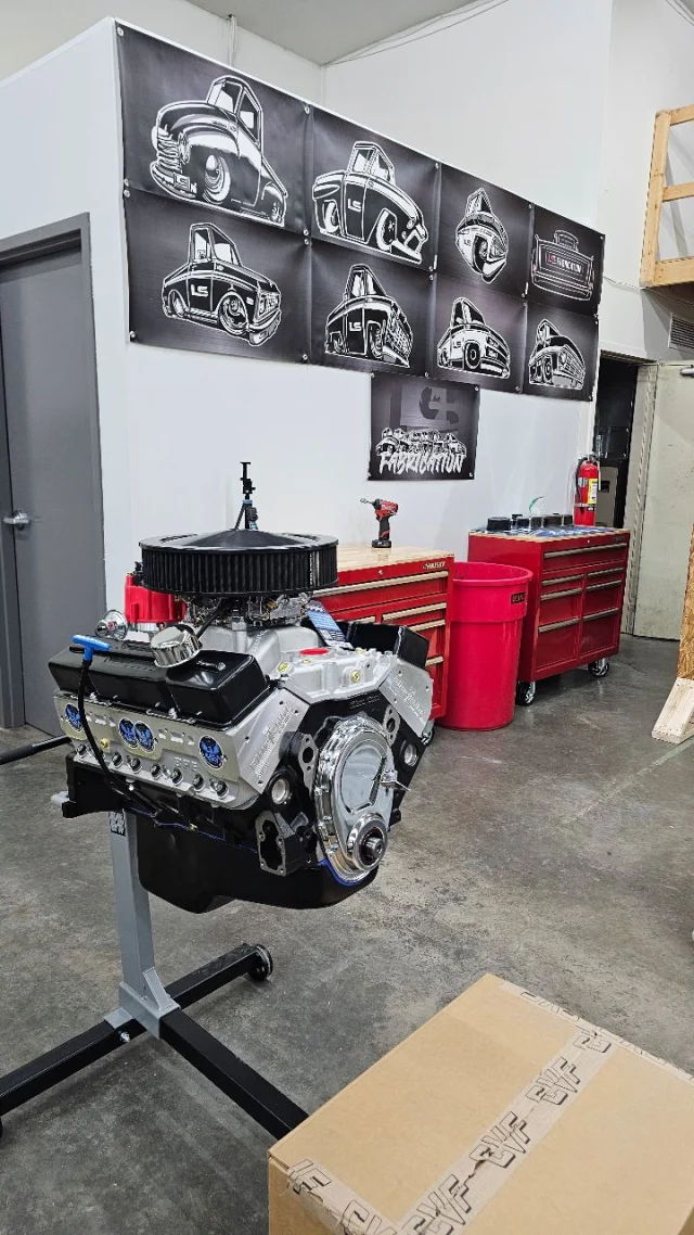 When its time for a new Small Block we went for a @blueprint_engines 436HP Stroker! This Engine will get a custom touch from all the best manufacturers.. #SBC #Stroker #383 #Horsepower #Chevy