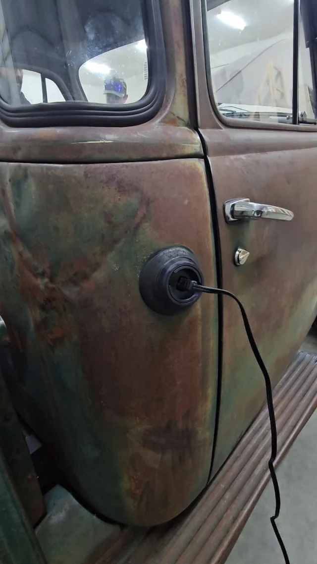 🚨New Product🚨 Our Fuel Filler Charging Ports are live on LSFAB.COM  47-54,55-59,60-66 and 67-72 GM Trucks. This new design allows you to retain your factory fuel filler in your classic truck with an actual use. Our SAE charging port works with many different charger manufacturers so you can charge your classic truck.
#FuelFillerCharger #ClassicTruck #AdvanceDesign #TaskForce #C10